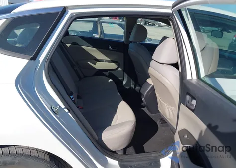 2016 Kia Optima Lx z USA, uszkodzony, nr VIN KNAGT4L34G5070940